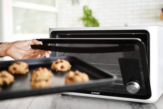 Smart Oven Cooks Your Meals All On Its Own
