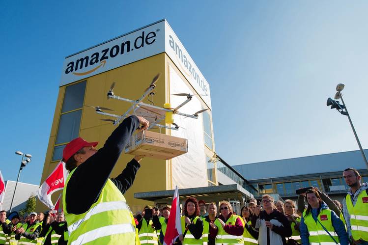 "Amazon Wants Drones-Only Airways to Deliver Products"