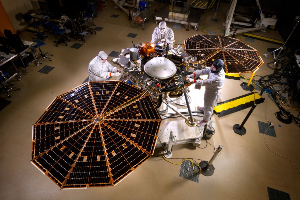 "mars orbiter lander insight"