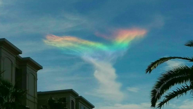 "beautiful fire rainbow stuns in southern california"
