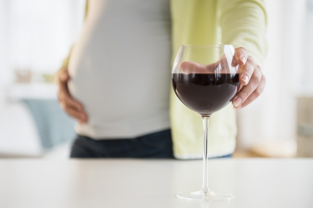 "pregnant women drink or binge drink"