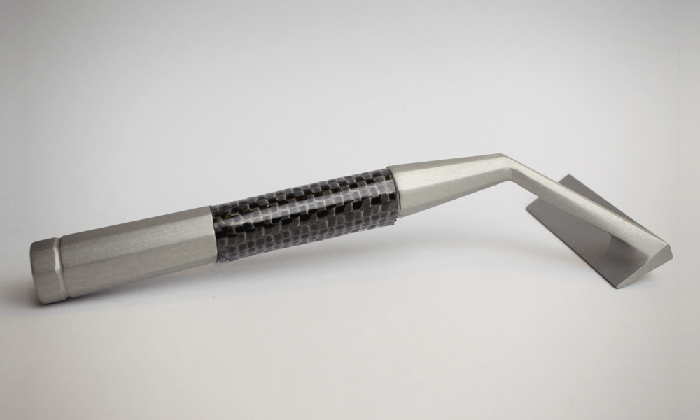 "skarp laser razor promises a clean shave"