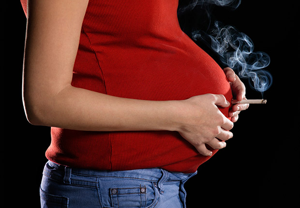 "smoking pregnant causes heart problems"