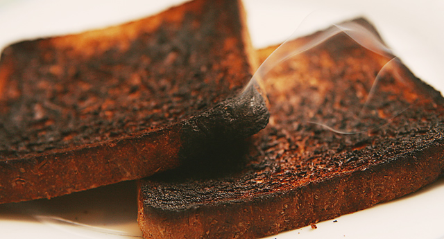 Well cooked toast presented with bigger risks than 'lightly cooked'.