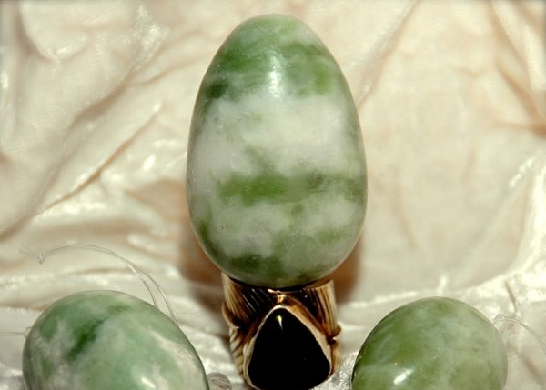Jade eggs